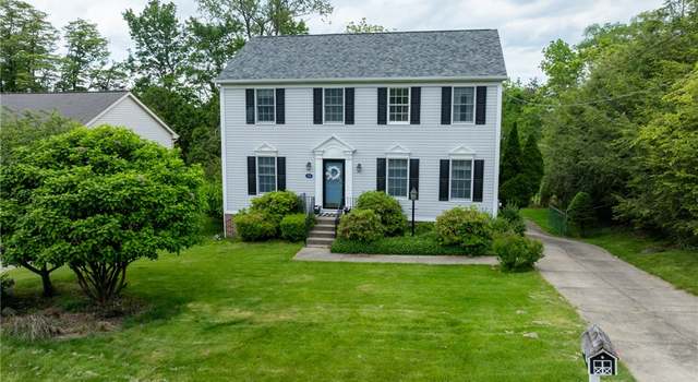 Photo of 98 Loire Valley Dr, Shaler, PA 15209