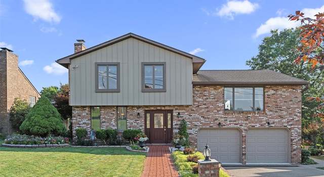 Photo of 11 Sunnycrest Dr, Cecil, PA 15321