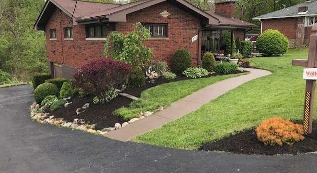 Photo of 321 Crest Ave, Rostraver, PA 15012