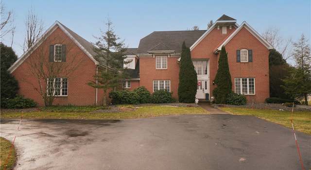 Photo of 4596 Whippoorwill Dr, Hermitage, PA 16148
