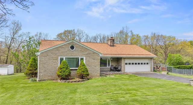 Photo of 110 Thorncrest Dr, Penn Twp - But, PA 16002