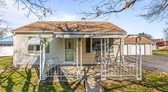 Photo of 1111 Arlington Dr, Pymatuning Twp, PA 16125