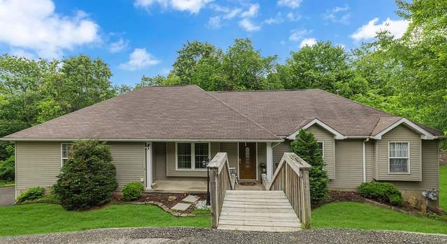 Photo of 6014 Forest Dr, Monaca, PA 15061