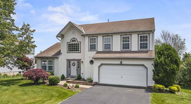 Photo of 1615 Lilac Ln, Moon/crescent Twp, PA 15046