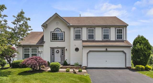 Photo of 1615 Lilac Ln, Moon/crescent Twp, PA 15046