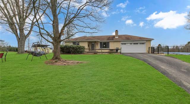 Photo of 131 Porter Ln, Rochester Twp, PA 15074