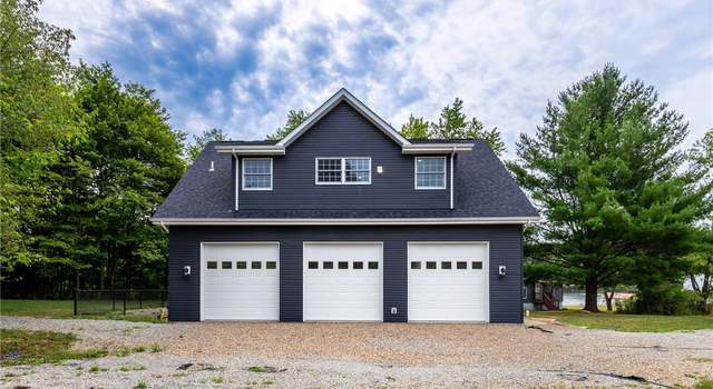 Photo of 402 Sunset Rd, Lake Stonycreek, PA 15541