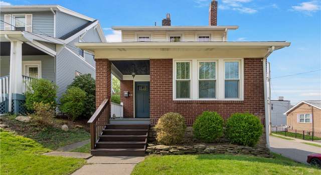 Photo of 376 College Ave, Oakmont, PA 15139