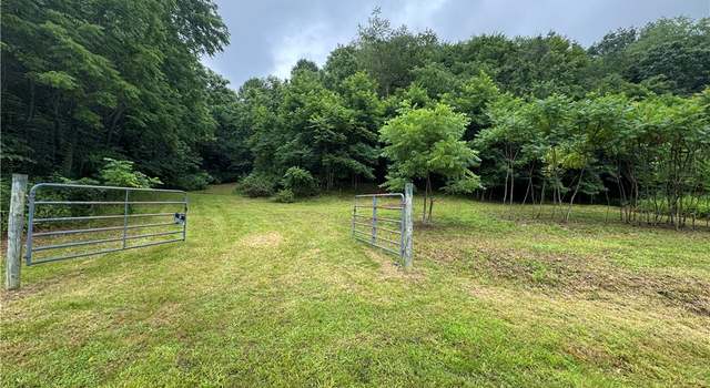 Photo of 201 Comer Rd, Smithton, PA 15479