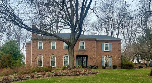 Photo of 1481 Redfern Dr, Upper St. Clair, PA 15241