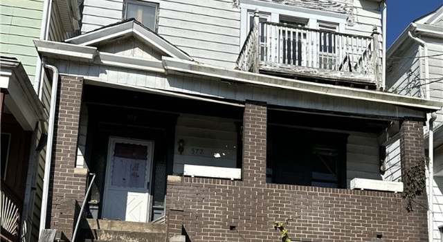 Photo of 572 4th St, Pitcairn, PA 15140