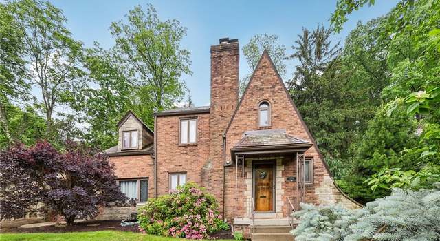 Photo of 4219 Colonial Park Dr, Brentwood, PA 15227