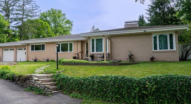 Photo of 8 Windycrest Dr, Beaver Falls, PA 15010
