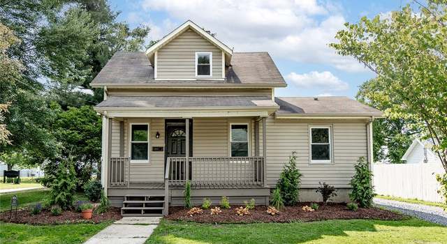 Photo of 203 Franklin Pl, Grove City Boro, PA 16127