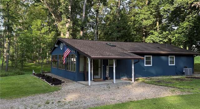 Photo of 112 Redwing Dr, New Alexandria, PA 15670