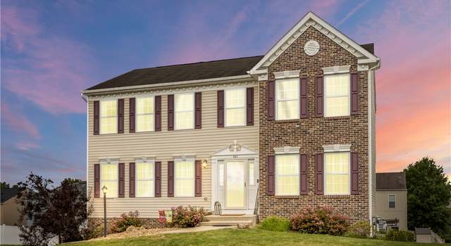Photo of 421 Colt Cir, Findlay Twp, PA 15026