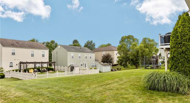 Photo of 421 Colt Cir, Findlay Twp, PA 15026