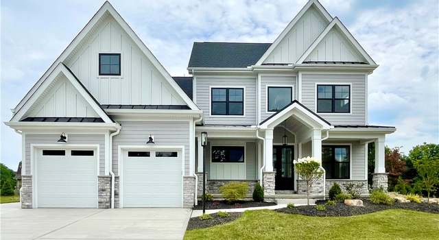 Photo of 1005 Fownes Ln, Oakmont, PA 15139