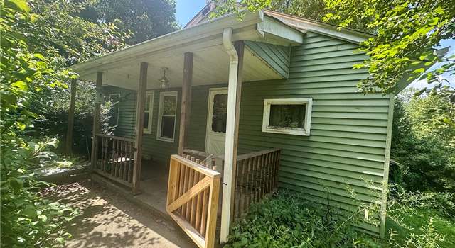 Photo of 102 Morgan Ln, Monaca, PA 15061