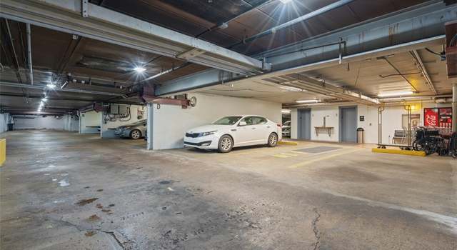 Photo of 220 N Dithridge St #1001, Oakland, PA 15213