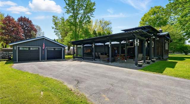 Photo of 6942 North Dr, Shenango-cra, PA 16134