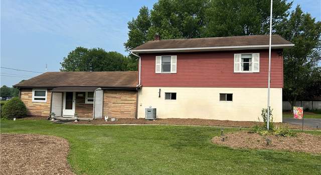 Photo of 1214 Ridge Blvd, Dunbar Twp, PA 15425