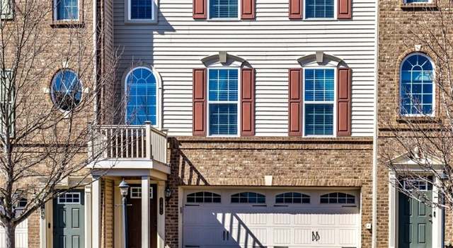 Photo of 141 Mews Ln, Cranberry Twp, PA 16066