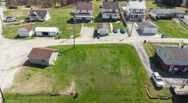 Photo of 197 Lily St, Sewickley Twp, PA 15660