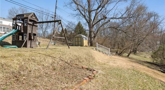 Photo of 233 Constitution Dr, Pleasant Hills, PA 15236