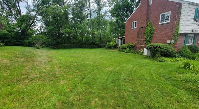 Photo of 1176 Colgate Dr, Monroeville, PA 15146