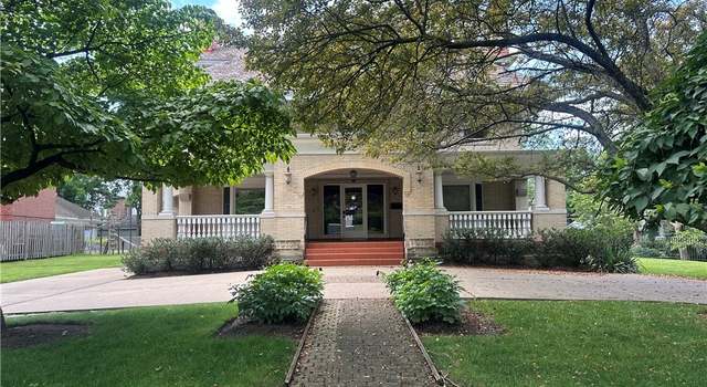 Photo of 1930 Wightman St, Squirrel Hill, PA 15217