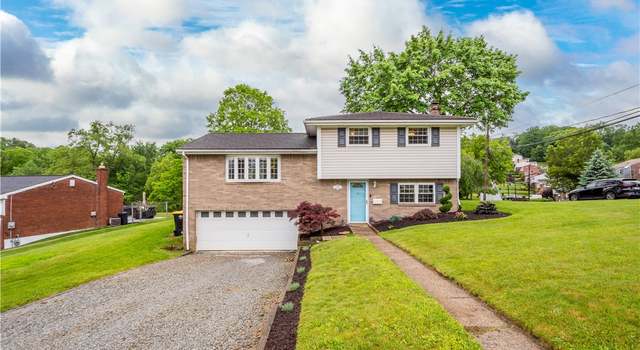 Photo of 930 Havenwood Dr, Bethel Park, PA 15102