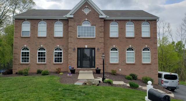 Photo of 1610 Cloverdale Ln, Moon/crescent Twp, PA 15046