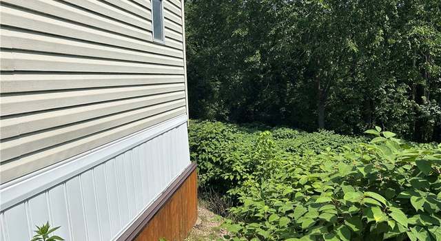 Photo of 210 Sunnyhill Dr, Valencia, PA 16059
