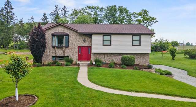 Photo of 17 Victoria Dr, Finleyville, PA 15332
