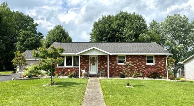 Photo of 1812 Grove Ave, New Castle, PA 16101