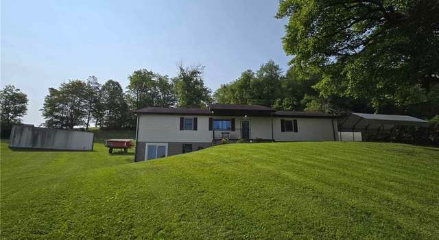 Photo of 229 Chamberlain St, Leechburg, PA 15656