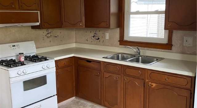 Photo of 411 Shady Ave, Charleroi Boro, PA 15022