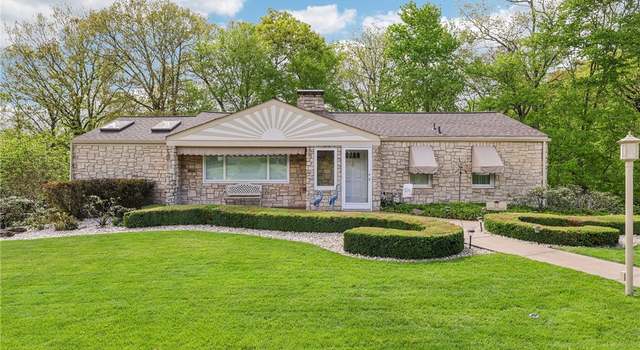 Photo of 12 Oakwood Ter, Oakmont, PA 15139