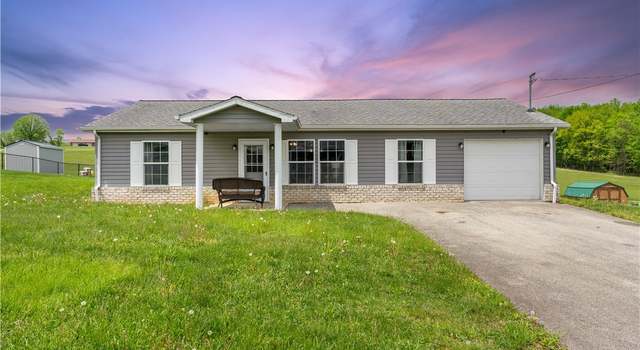 Photo of 2109 Ridge Blvd, Dunbar Twp, PA 15425