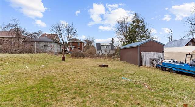 Photo of 121 Shenango Blvd, Farrell, PA 16121