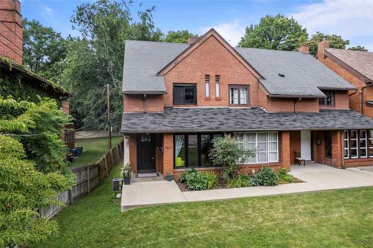 Photo of 5671 Beacon St Squirrel Hill, PA 15217