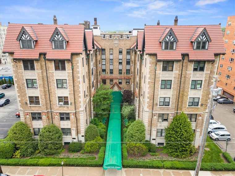 Photo of 166 N Dithridge St Unit 5A Oakland, PA 15213