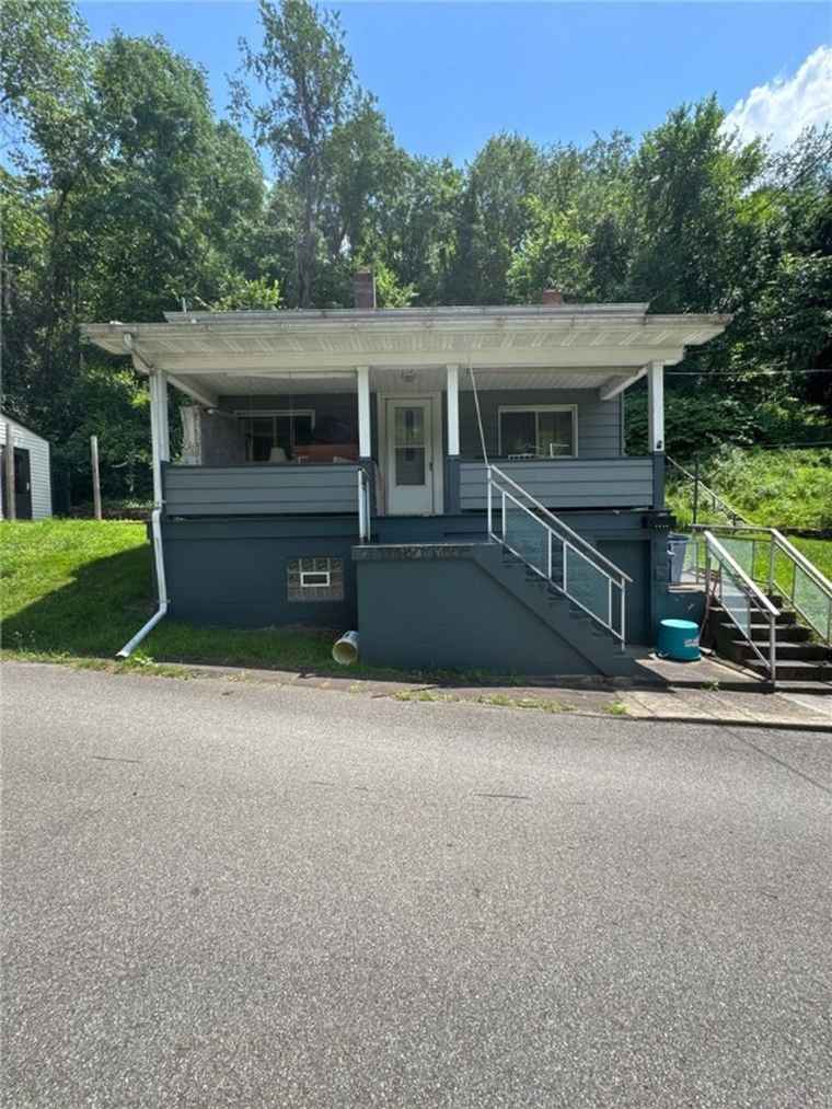 Photo of 6036 Sawyer St Lawrenceville, PA 15201