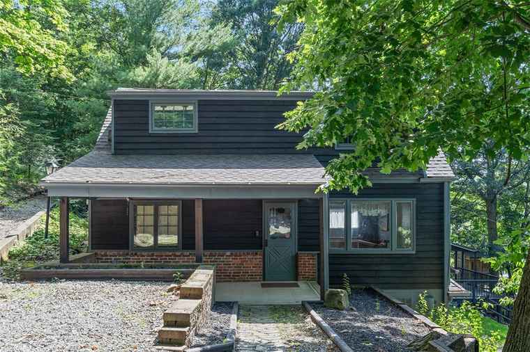 Photo of 2974 Strachan Ave Banksville/Westwood, PA 15216