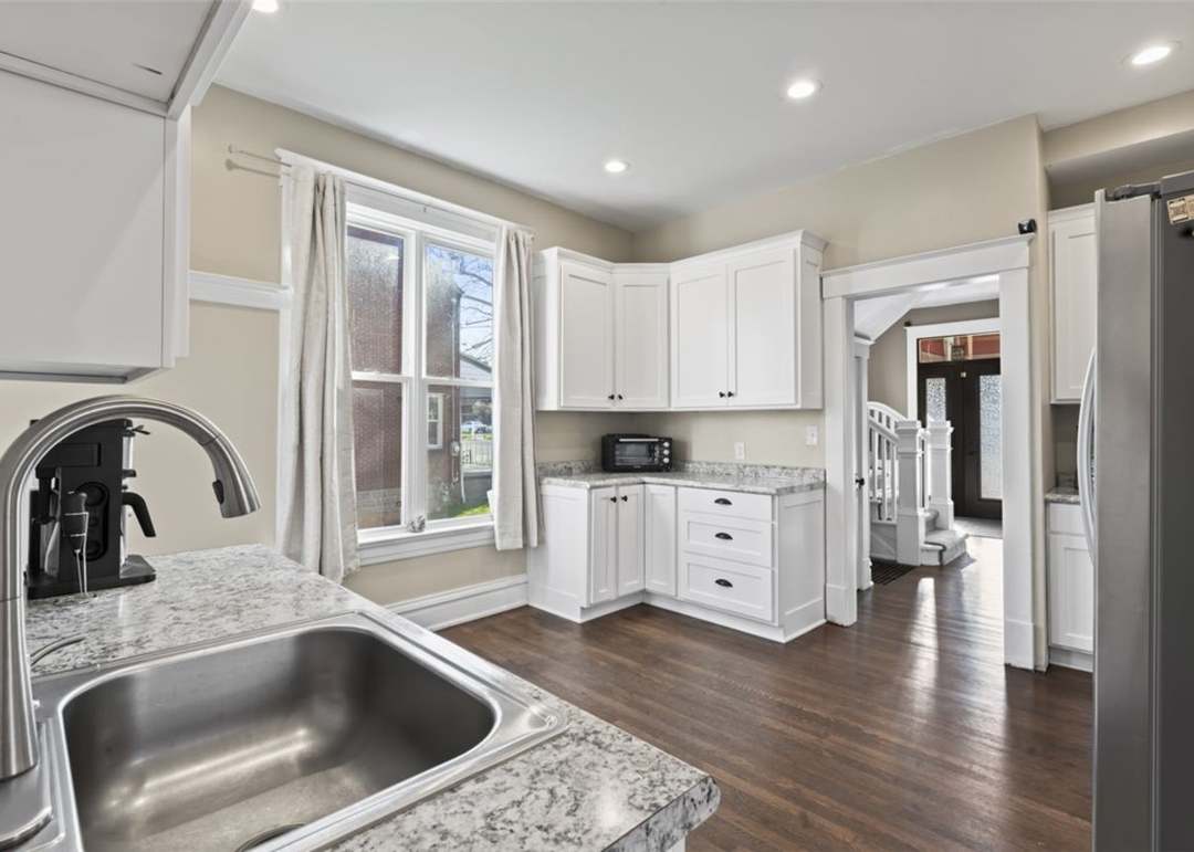 2326 7th Ave, Beaver Falls, PA 15010