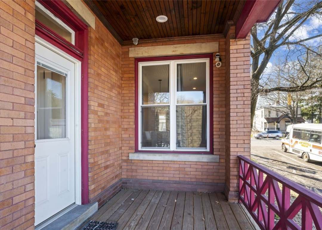 2326 7th Ave, Beaver Falls, PA 15010