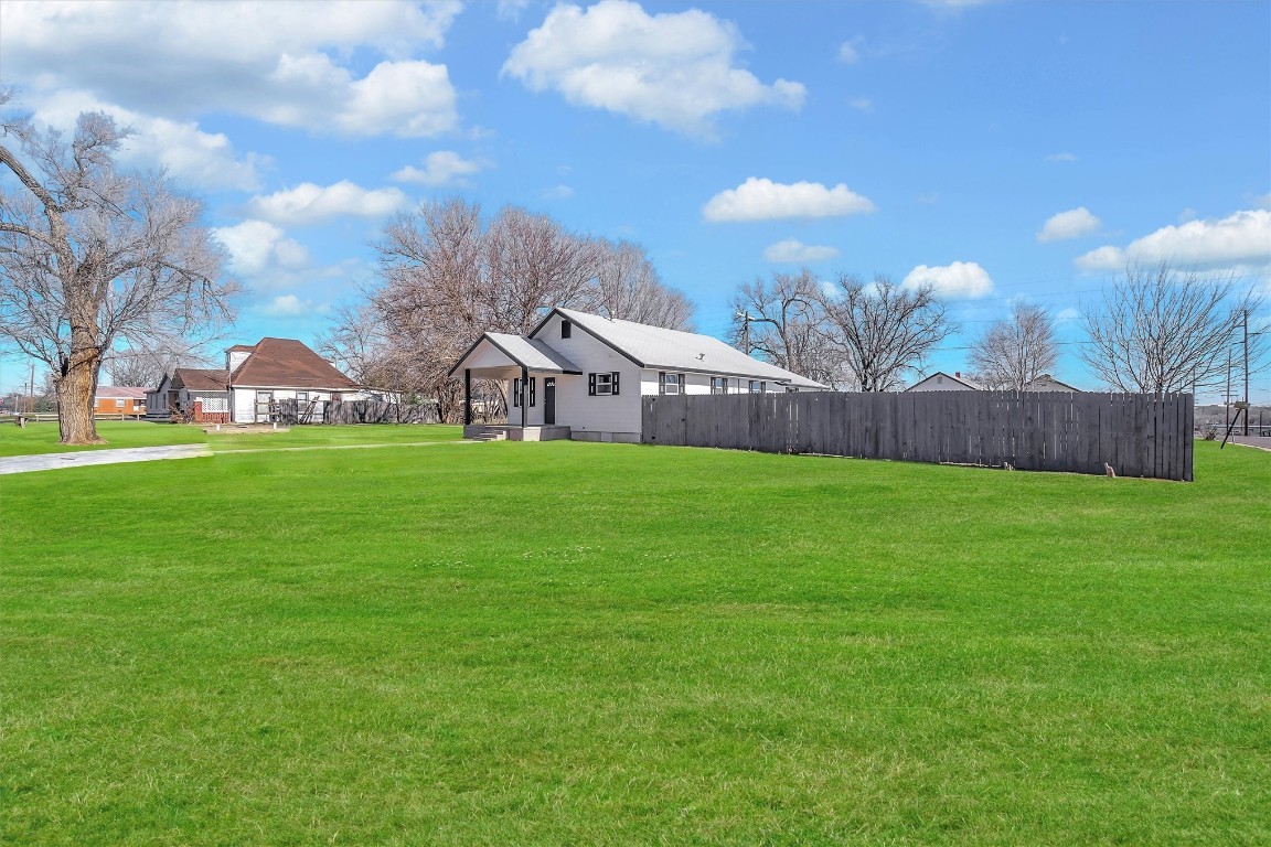321 W 7th St, Elk City, OK 73644 MLS 1094692 Redfin