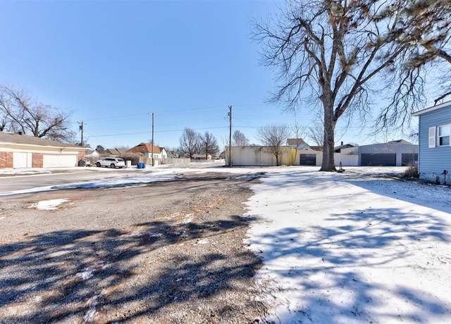 Property at 320 N Choctaw Ave, El Reno, OK 73036