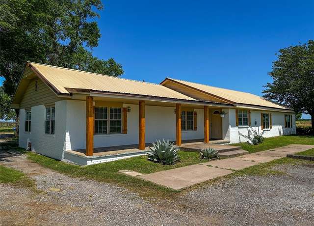 Property at 18235 Johnson Ave, Purcell, OK 73080, 4 beds, 3 baths